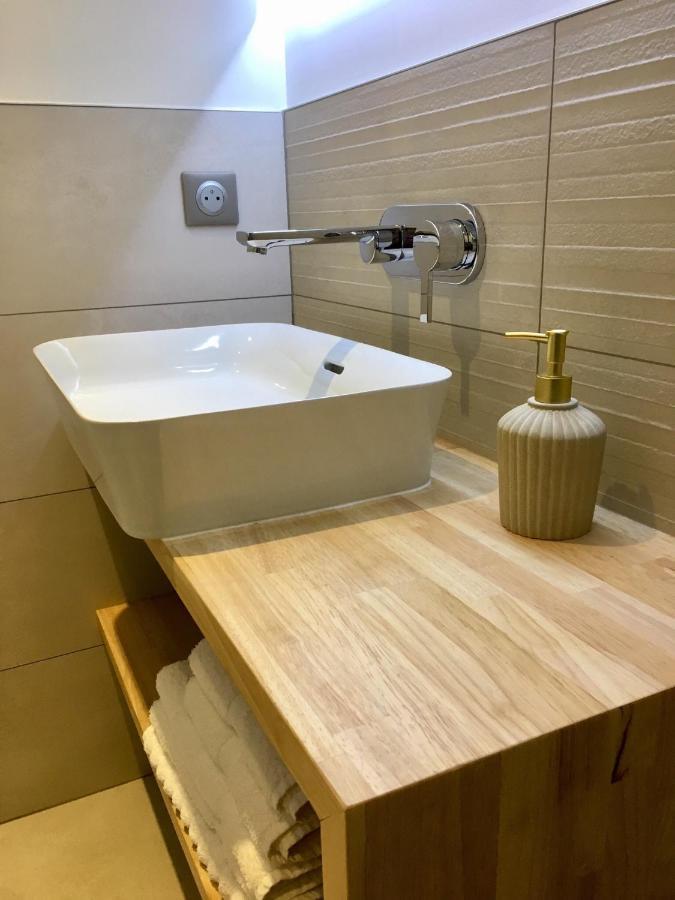 Vannes Lodge Екстериор снимка